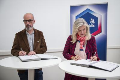 worldskills france signature convention de partenariat - Agrandir l'image 2 sur 6, fenêtre modale