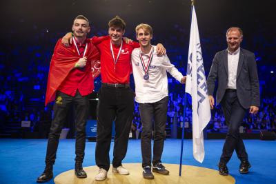 WorldSkills cérémonie de clôture marseille 2025 - Agrandir l'image 32 sur 35, fenêtre modale