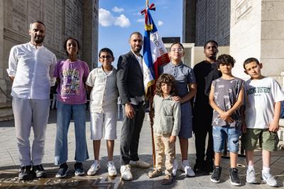 arc de triomphe smlh collégiens tombe soldat inconnu - Agrandir l'image 8 sur 12, fenêtre modale