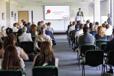 Agrandir l'image 6 sur 9, fenêtre modale