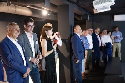 Agrandir l'image 8 sur 9, fenêtre modale