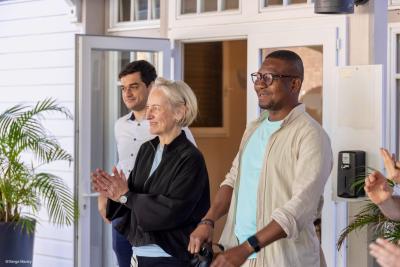 accueil à la réunion lex - Agrandir l'image 1 sur 9, fenêtre modale